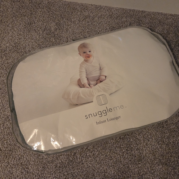 Snuggle Me Infant Lounger - Picture 3 of 5